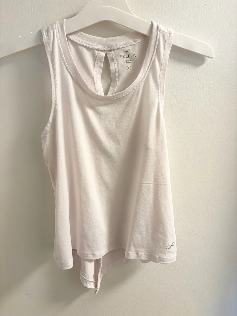 Freely White Performance Keyhole Tank